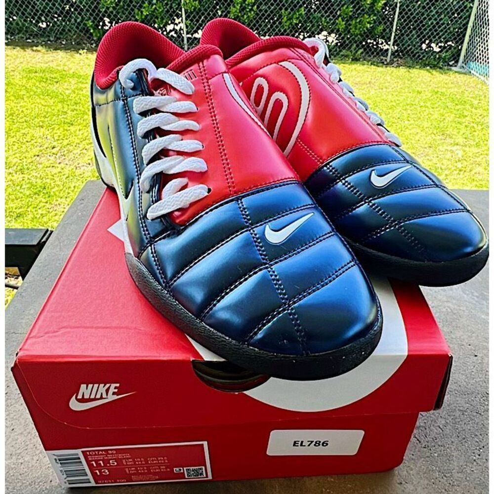 Nike Total 90 3 SP Navy & Red I door Sneaker NIB Size 11.5 NIB